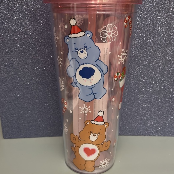 Care Bears Winter 24 ounce tumbler with straw charm - Picture 4 of 4